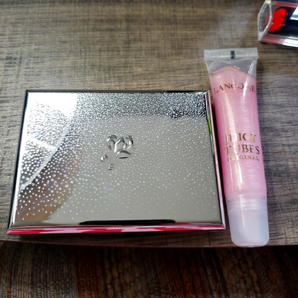 Lancome Eye/Lip/Cheek kit and 1 Juicy Tube Lipgloss-NEW